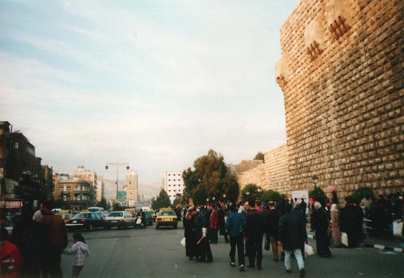 シリア／旧市街を囲む城壁