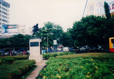 륨顼
