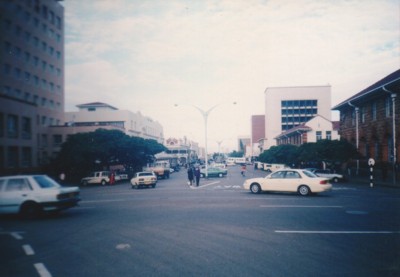 ֥