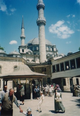 ֡