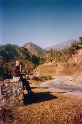 ネパール／峠道の途中