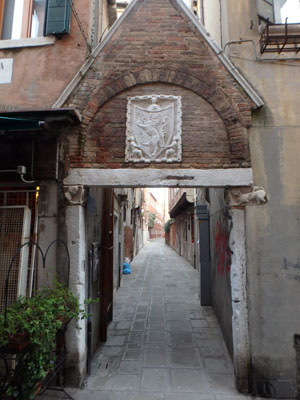 ベネチアの路地