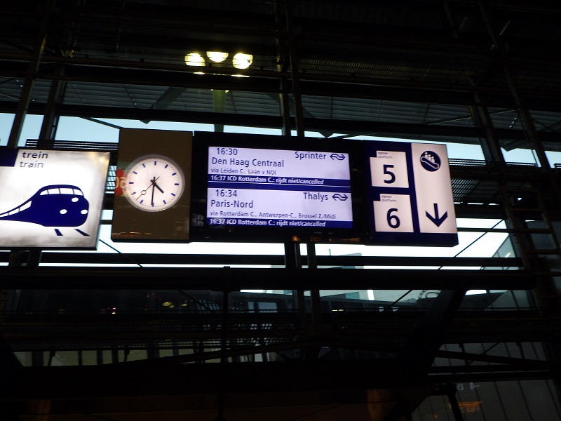 スキポール空港の鉄道駅