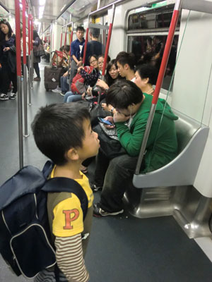 香港の地下鉄で
