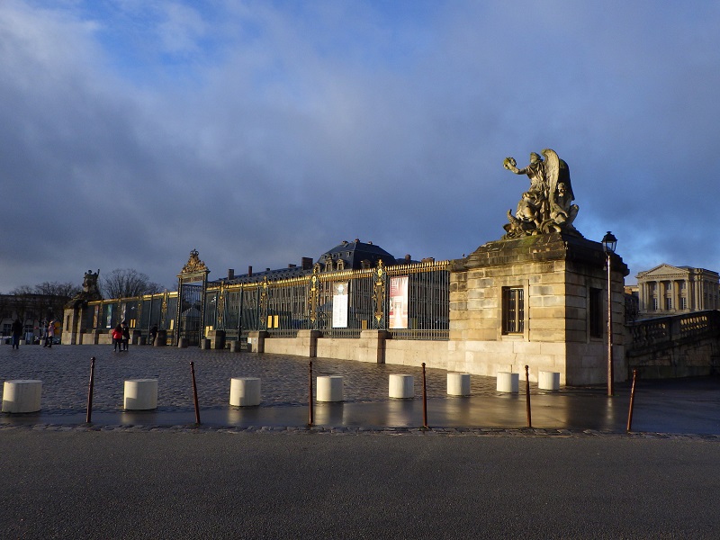 ベルサイユ宮殿前